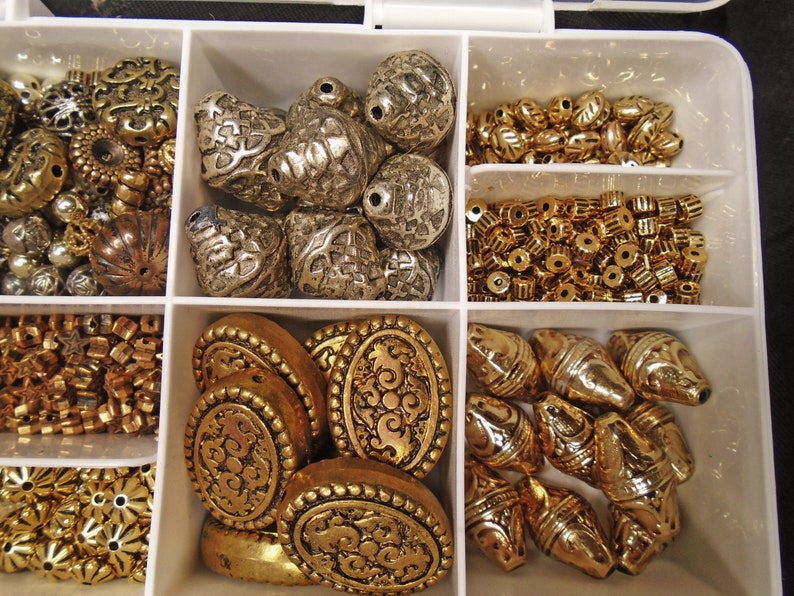 Rose Silver Big Lot of Plated Beads Oat Chunky Accents Antique Gold Large Assortment of Spacers Tablet /& Organizer