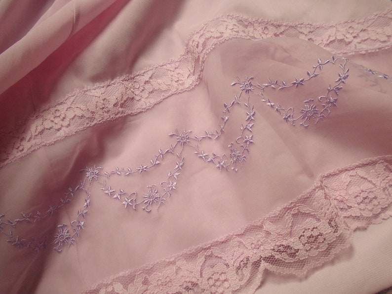 Medium Womens Vintage Lingerie 50s Pink Half Slip Frilly Nylon Tricot with Embroidered Pastel Floral