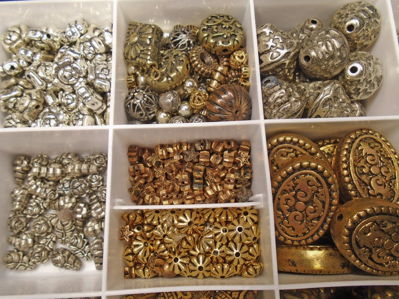 Rose Silver Big Lot of Plated Beads Oat Chunky Accents Antique Gold Large Assortment of Spacers Tablet /& Organizer