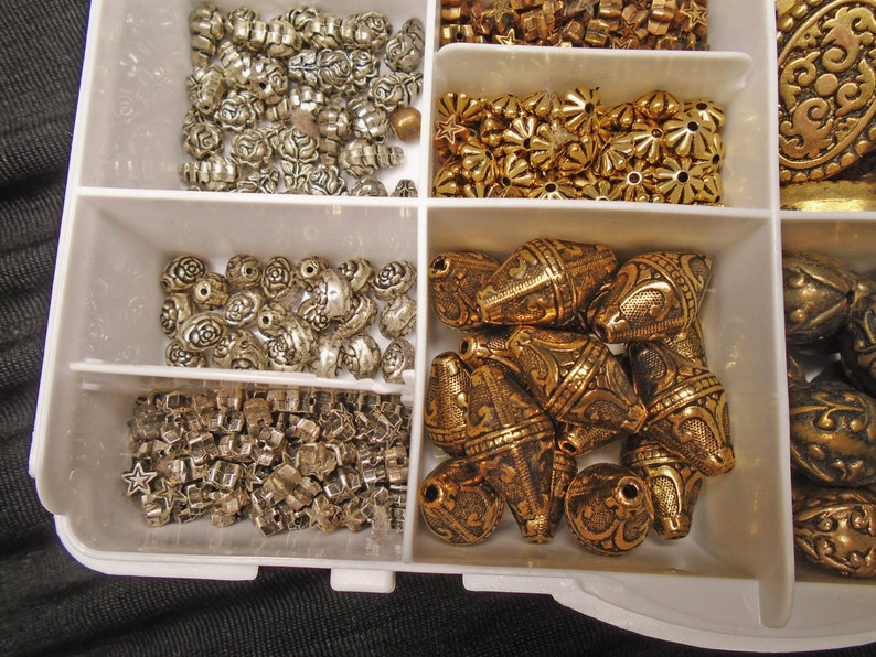 Rose Silver Big Lot of Plated Beads Oat Chunky Accents Antique Gold Large Assortment of Spacers Tablet /& Organizer