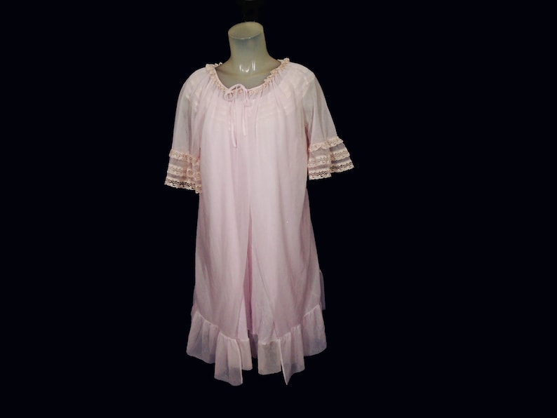 Vintage Short Pink Peignoir Set Large Early 60s Chiffon Robe with Matching Nightgown Retro Pin Up Lingerie