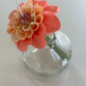 Flower candle | Handmade beeswax candle | Dahlia candle
