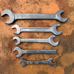 Set of 5 vintage Snail Brand spanner’s