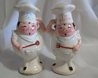Vintage 1959 Napco Novelty Chef Salt and Pepper Shakers Retro Kitsch