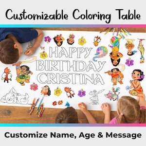 Puede incluir: Una gran mesa para colorear personalizable blanca con el texto "Happy Birthday Cristina" y personajes de dibujos animados. Los ni&ntilde;os est&aacute;n coloreando la mesa con crayones. El texto superior dice "Mesa para colorear personalizable".