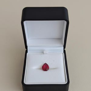 Röd rubin 10–12 karat päronslipad lös ädelsten, juli födelsesten droppformad briljantslipad, naturlig rubin oinfattad sten för specialanpassad ring eller hänge
