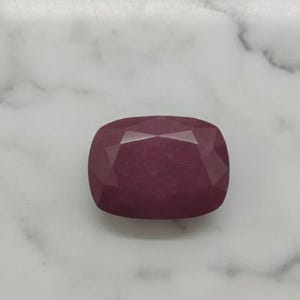 Massieve 300 karaat natuurlijke rode robijn in kussenslijpvorm, losse edelsteen uit Birma, AAA-kwaliteit, rijk rood korund, statement ring/ketting.