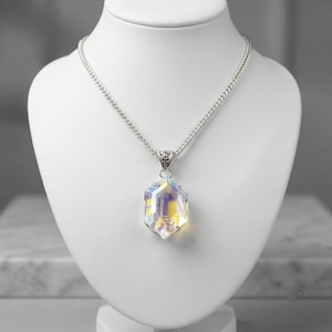Mystic Topaz Duchess Anhänger 50-60ct, Rainbow Aura Kristallhalskette, versilberte Anhängerschlaufe, kostenlose Kette, Chakra Geschenk