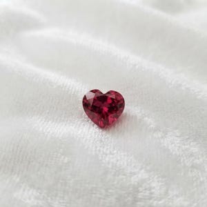Rubi vermelho em formato de coração, 10-12 quilates, gema solta com lapidação brilhante facetada em formato de coração, pedra do mês de julho, ideal para anel de coquetel ou pingente, presente romântico.