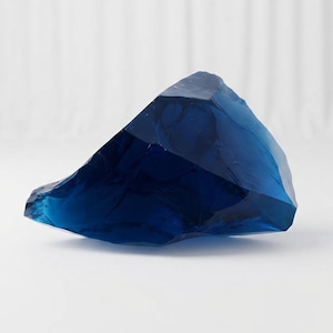 Natürlicher blauer Obsidian, 1250–1350 ct, Rohkristallbrocken, AAA Premium sibirisches Vulkanglas, Rohstein, großes blaues Obsidianexemplar
