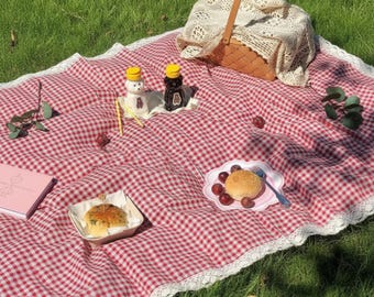 Foldable Waterproof Picnic Blanket |  Anti-thickening Picnic Mat |  Gingham Beach Mat with Strap
