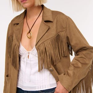 Wildlederjacke mit einem Western-inspirierten Stil für Frauen Geschenk für sie