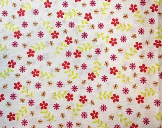 Bountiful Blooms Daisy Ditsy Fabric – Off-White – Moda Fabrics – Sheri & Chelsi – 100% Cotton – Quilting Fabric – Sold by 1/2 Yard – 44"