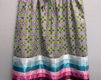 Falda de lazo de cardo primaveral hecha a mano