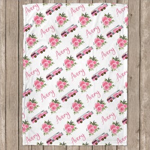 Fire truck blanket, pink flowers, girl fire fighter personalized blanket, firetruck baby gift, fireman personalized blanket, pink firetruck afbeelding 2