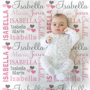 Couverture personnalisée coeurs pour bébé, couverture avec prénom rose et gris image 1