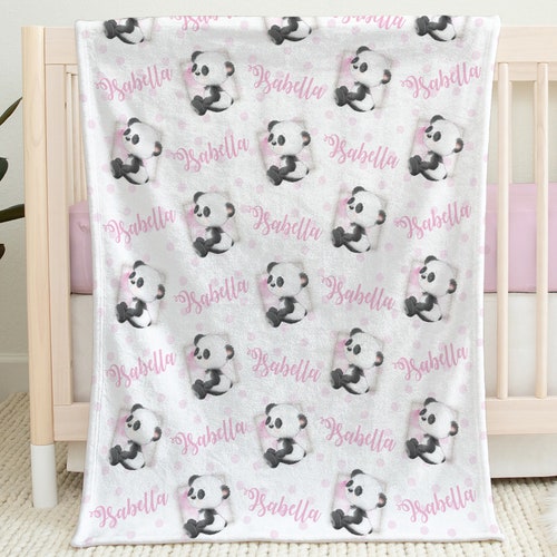 Couverture avec prénom panda pour bébés, couverture personnalisée d'emmaillotage panda, cadeau pour nouveau-né ours panda avec nom, couverture pour bébé panda rose