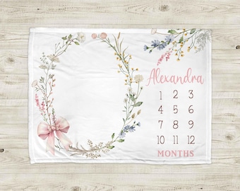 Manta de hitos florales, regalo personalizado de flores silvestres para bebé niña, rastreador mensual, manta floral con nombre para bebé