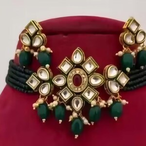 Beautiful Kundan Necklace Set/Choker Set/Indian Jewelry/ Bollywood Style Necklace Set/Red & Green Set Polki Set / Kundan Jewellry Set