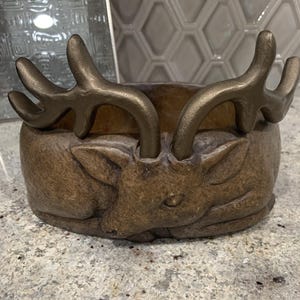 Vintage Deer Resin Bowl Planter – Stag Reindeer Composite Pottery, Lodge Cabin Christmas Decor, Holiday Centerpiece, Rustic Table Accent