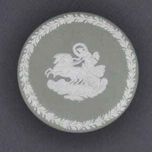 Wedgwood Sage Green Jasperware Trinket Box – Lidded Box with Chariot Cameo & Floral Relief – Classic Neoclassical England