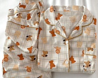 Cute Animals Pajama Set, Long Sleeve Sleepwear for Women, Lightweight Two-Piece Loungewear, Nature Lovers, Gift Idea