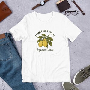 Lemon Hill Farm T-Shirt – Organic Citrus Vintage Fruit Tee, Retro Farmers Market Shirt, Cottagecore Lemon Aesthetic