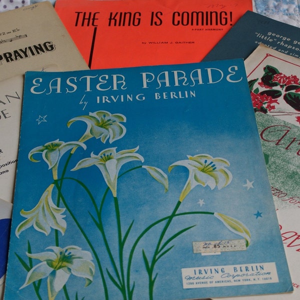 Instant collection of vintage sheet music...8 Fab Selections..Artsy and Beautiful..