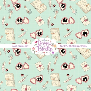 Può includere: Motivo ripetuto con illustrazioni disegnate a mano di libri, medaglioni a forma di cuore, buste, calamai e piume. Il design include il testo "Designs of Birdie" su uno sfondo verde chiaro.