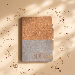 Personalisiertes Kork Notizbuch A5 | nachhaltiges Journal mit Name als Geschenk, Muttertag, Büro, Uni, Schule