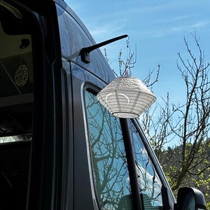 Magnethalterung für die Befestigung von Lampen, Girlanden, Lichterketten usw. am Kastenwagen. WV California, Pössl, Adria usw.