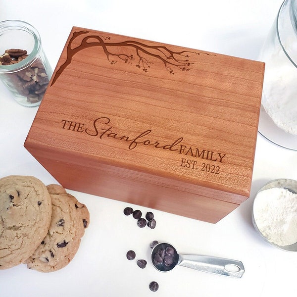 Family Wood Recipe Box - Custom  Wooden Recipe Box - Wood Kitchen Recipe Box - Recipe Card Box - Recipe Organizer - Housewarming Gifts