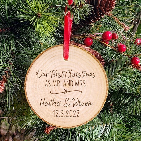 First Christmas Ornament - Mr and Mrs Couple Ornament - Personalized Wooden Gift Tag - Custom Tree Decoration for the Newlyweds
