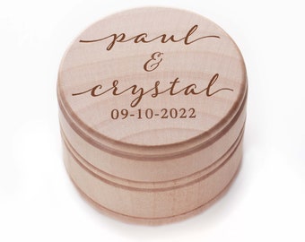 Couple’s Names Round Ring Box
