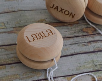 YoYo de madera personalizado - YoYo de madera personalizado - Regalo para calcetines navideños - YoYo grabado personalizado - YoYo de madera personalizado - YoYo de madera