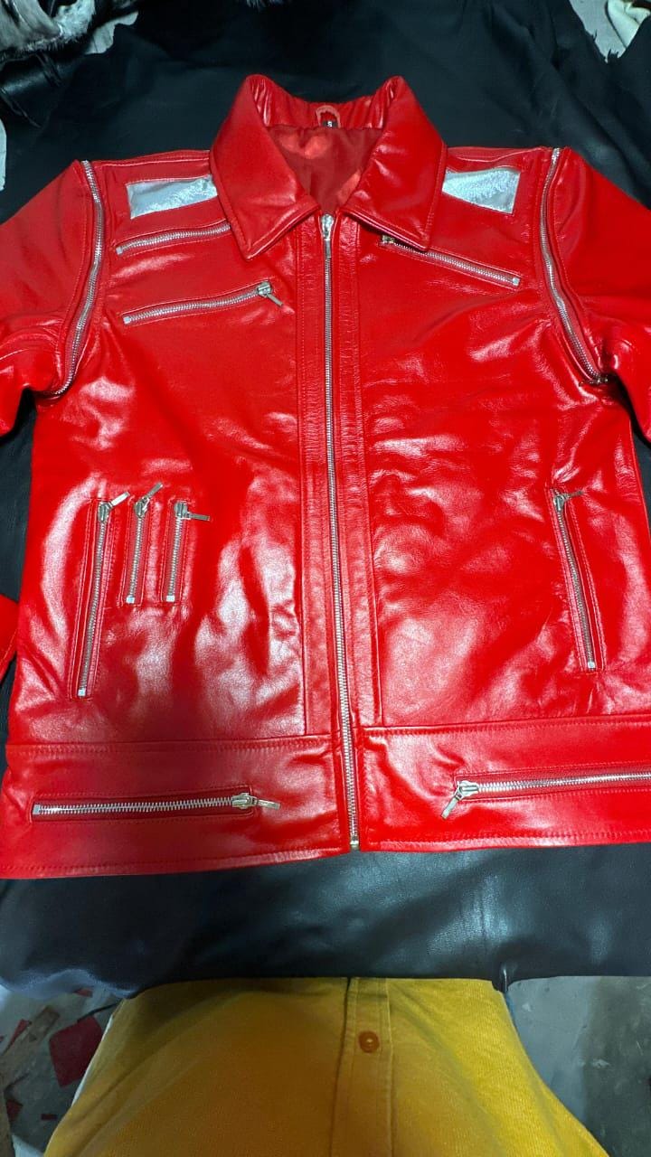 マイケルジャクソン　ビートイット　beat it レザー赤ジャケット 本革 Amazon.co.jp: MJ Beat it レザージャケット マイケルレッド 100%本革