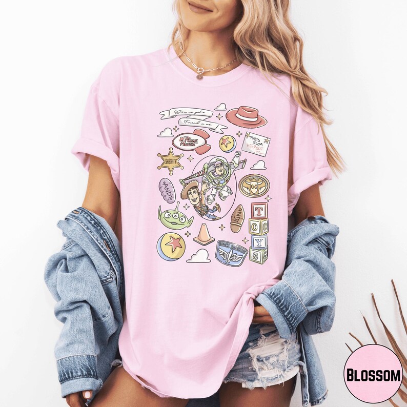 Camiseta con colores cómodos "Tienes un amigo", camiseta retro de Toy Story, Woody, Buzz, Rex, Hamm, viaje a Disneyland. imagen 14