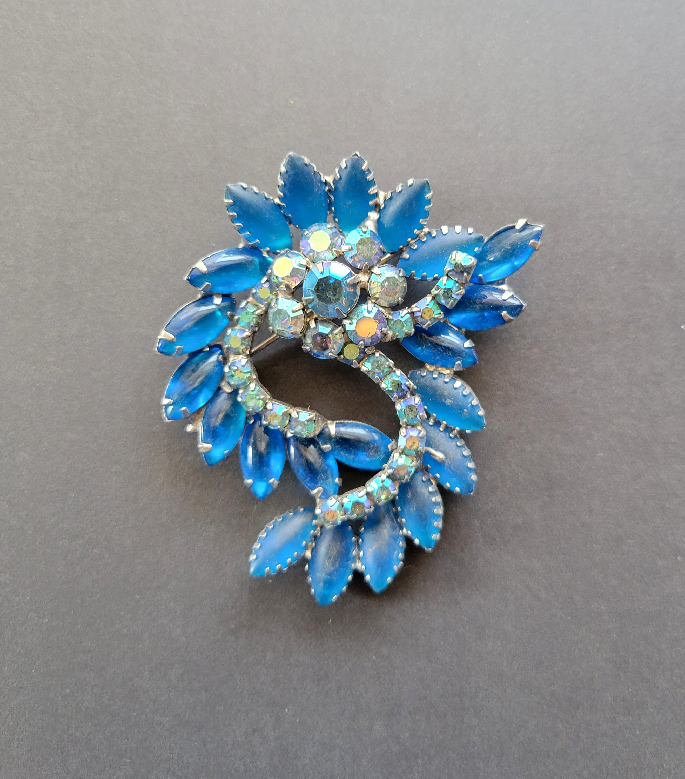Oval Juliana Brooch - Etsy Canada