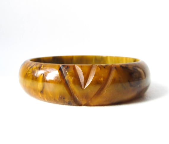 Carved Mississippi Mud Bakelite Bangle Bracelet V Chevron Pattern