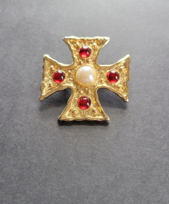 Maltese Cross Brooch Pin Gold Tone with Faux Pear… - image 3