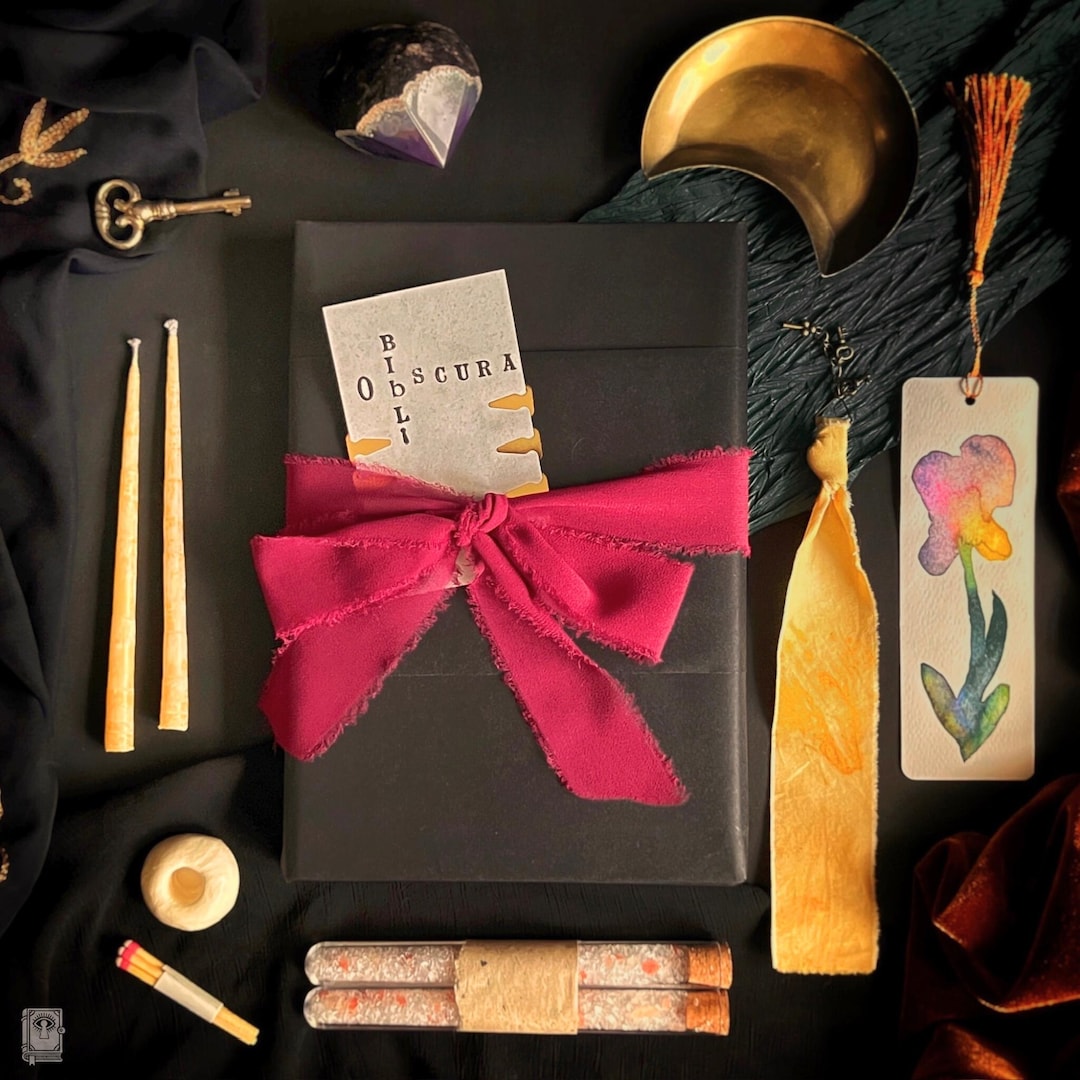 Blind Date With a Book Box: Handmade Reader Gift Set - Bibli