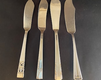 4 Butter Knives - Spreaders - Master Butter