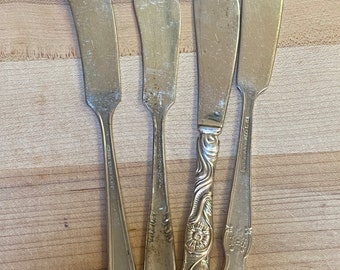 4 Butter Knives - Butter Spreaders