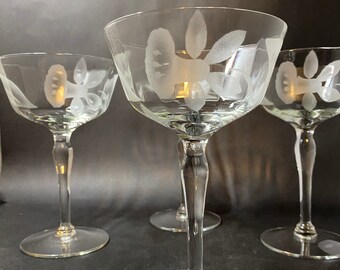 4 Vintage Champagne Coupes