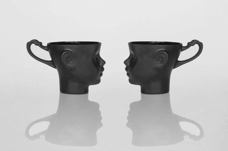 DOLL HEAD Set of two black porcelain mugs image 1