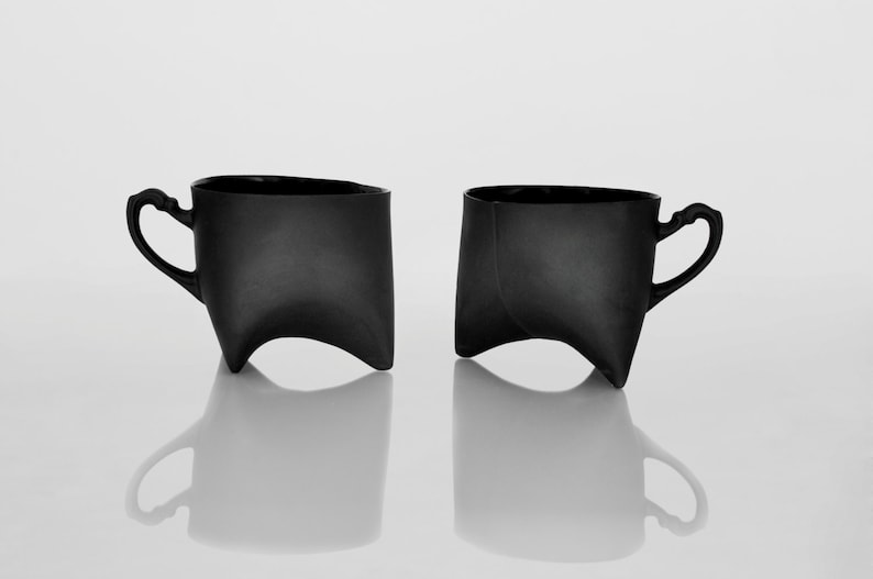 TRIPLE Set von zwei schwarzen Porzellantassen, Keramiktassen handgefertigte Kaffeetassen oder Teetassen von Ende Bild 1