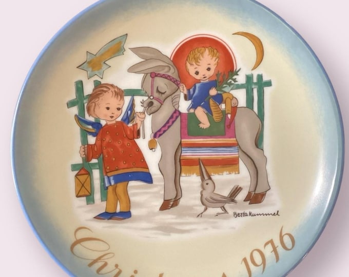 Vintage Plate Hummel Collection 1976- Christmas