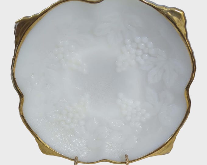 Vintage Anchor Hocking Milk Glass Grape/Leaf Pattern Gold Trim Footed Bowl DishTrim