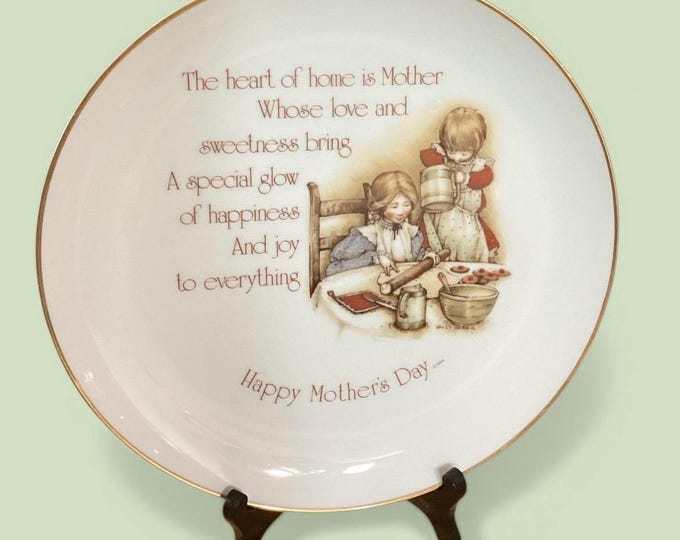 Vintage Holly Hobbie "Happy Mother's Day" Commemorative Edition Porcelain Collector’s plate 10.5”