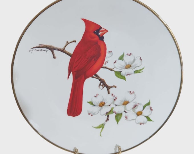 Vintage Avon 1974 Cardinal Plate North American Songbird Plate 11”